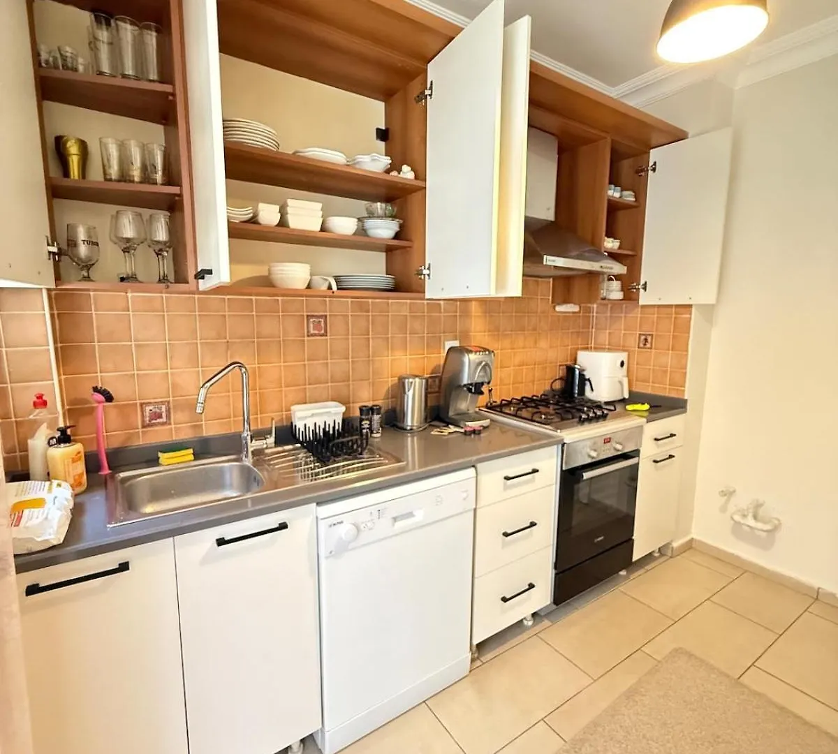 דירה אנטליה 2Br Sea View And Spacious